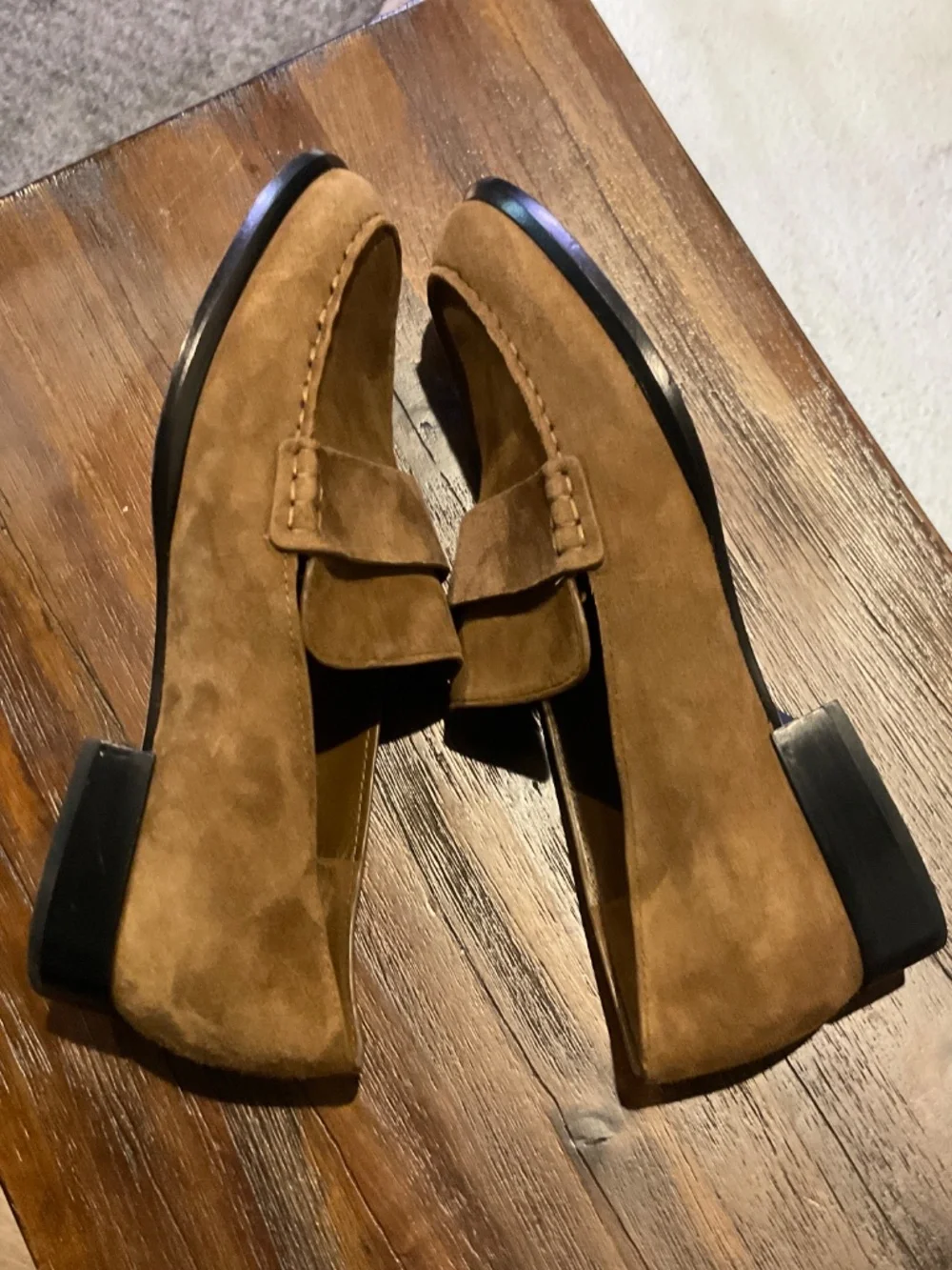 Vince Nelli Suede Leather Loafer Elmwood color size 7